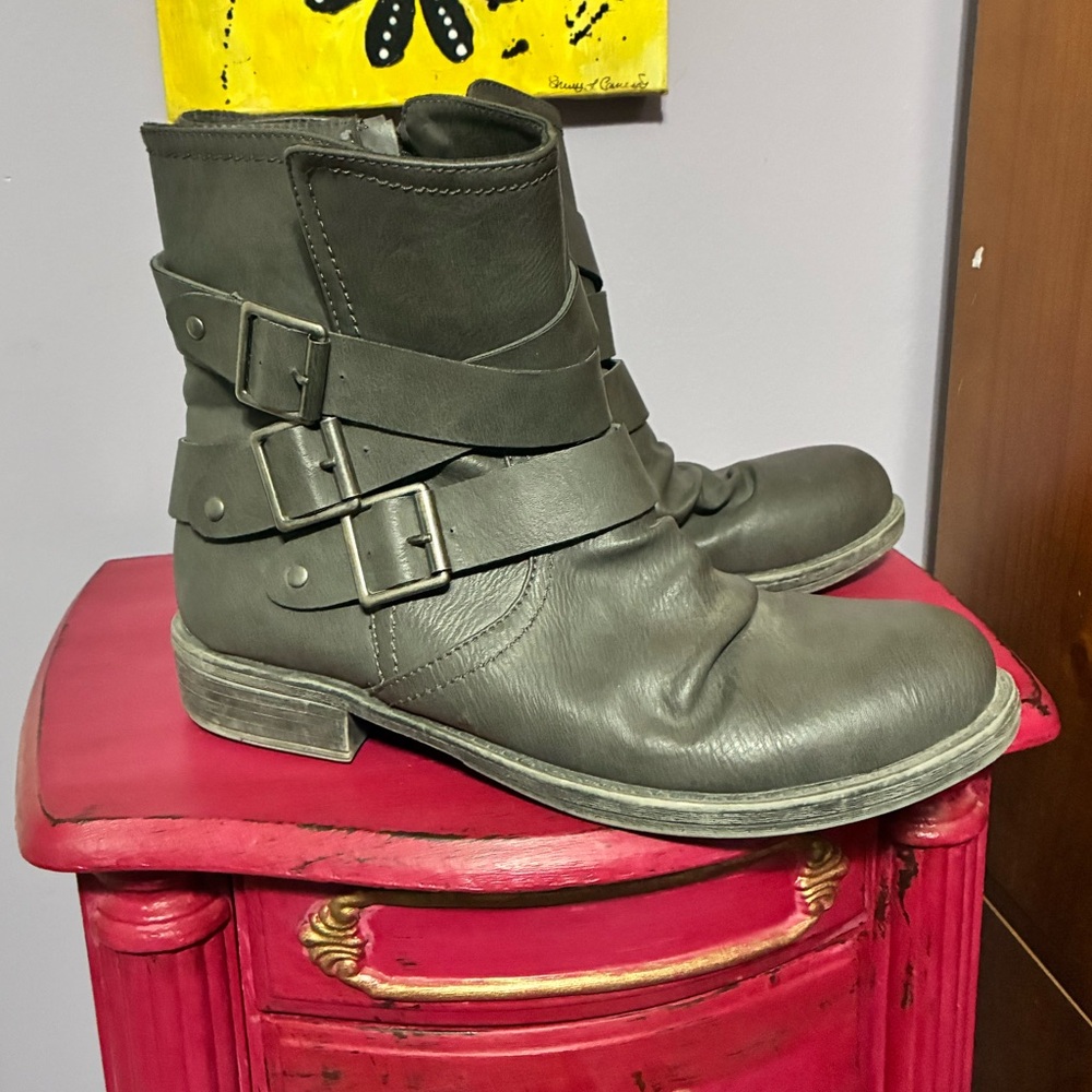 imPRESS Grey Ankle Boots